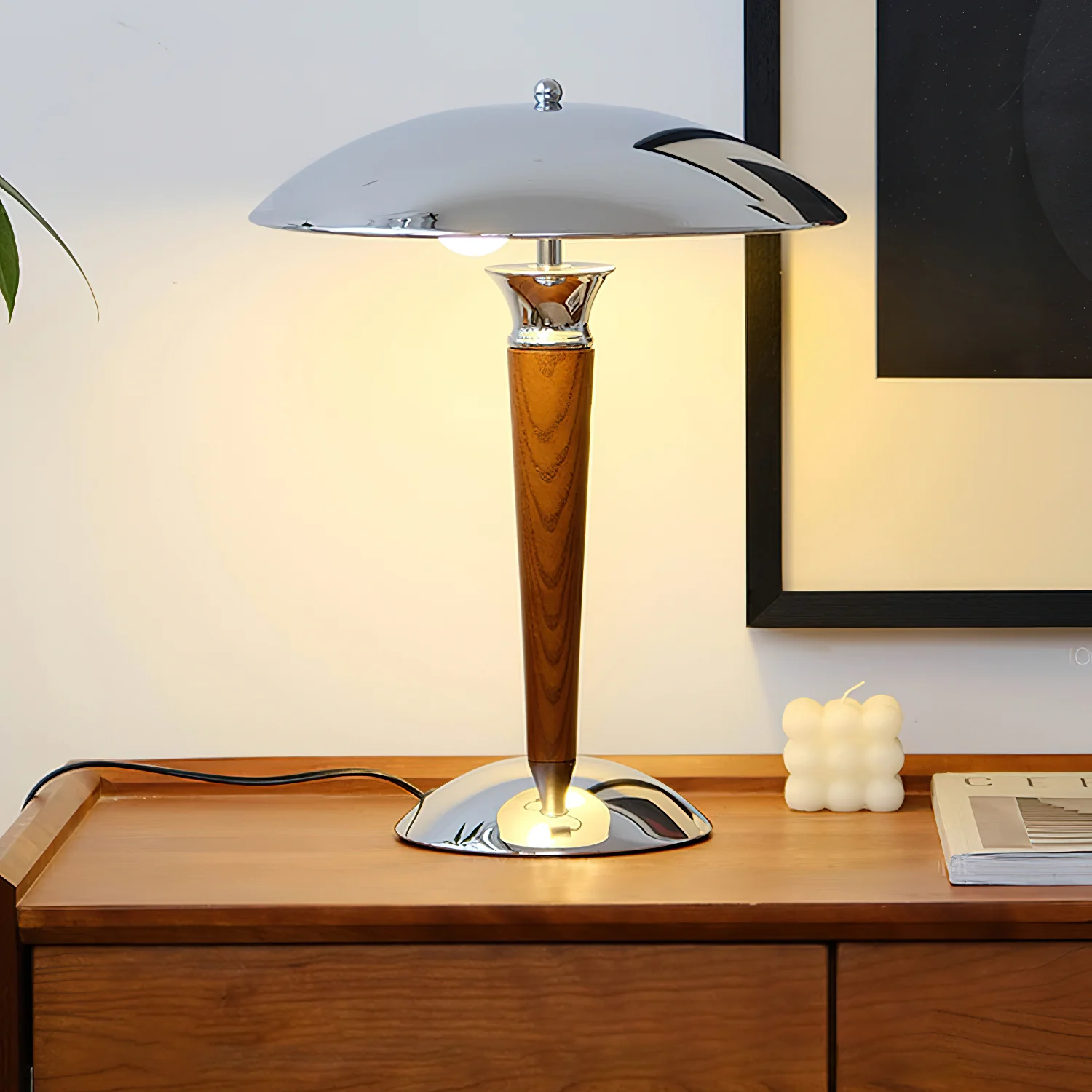 Helmet Table Lamp - Image 7