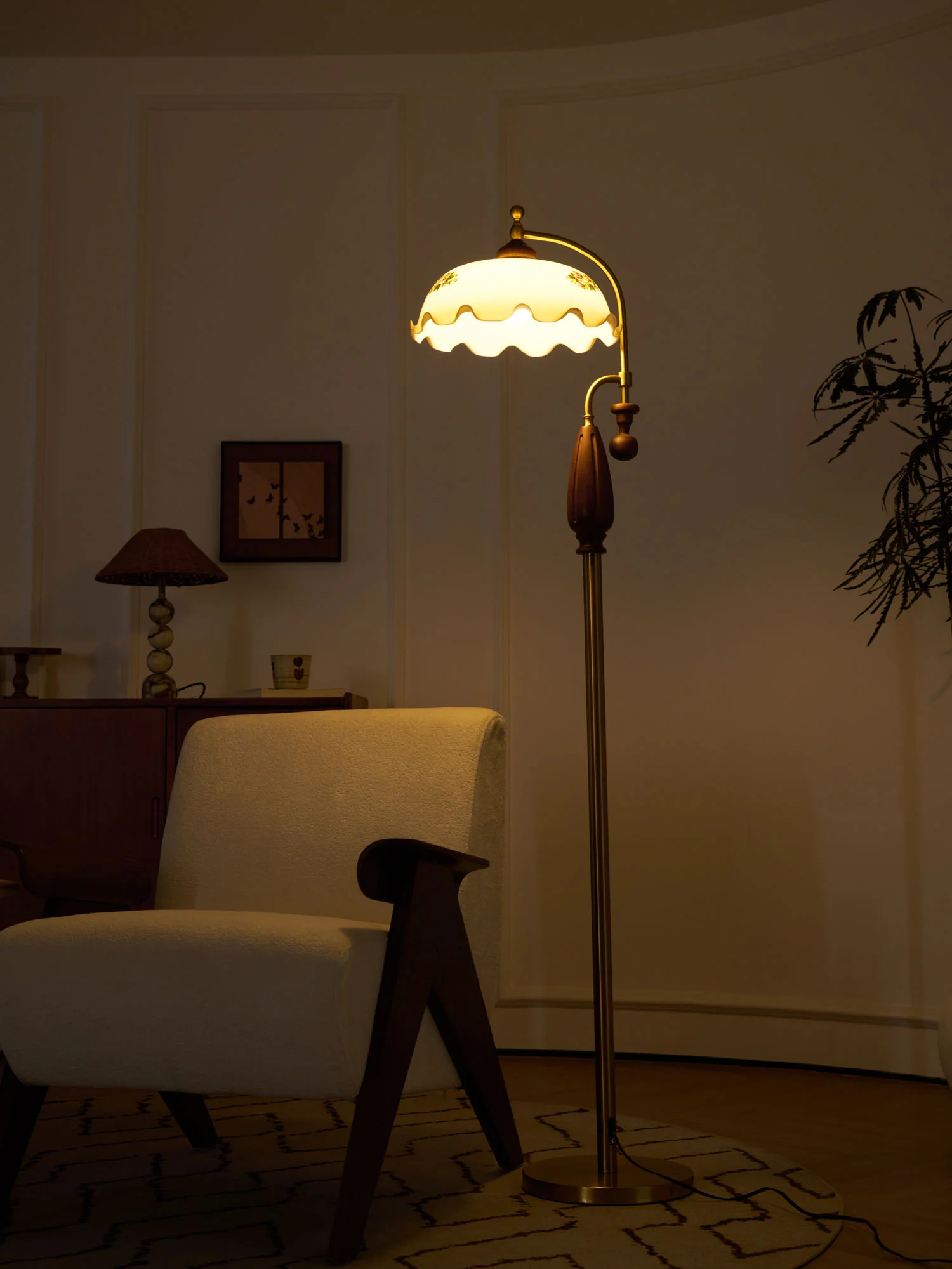 Heritage Bloom Floor Lamp - Image 27