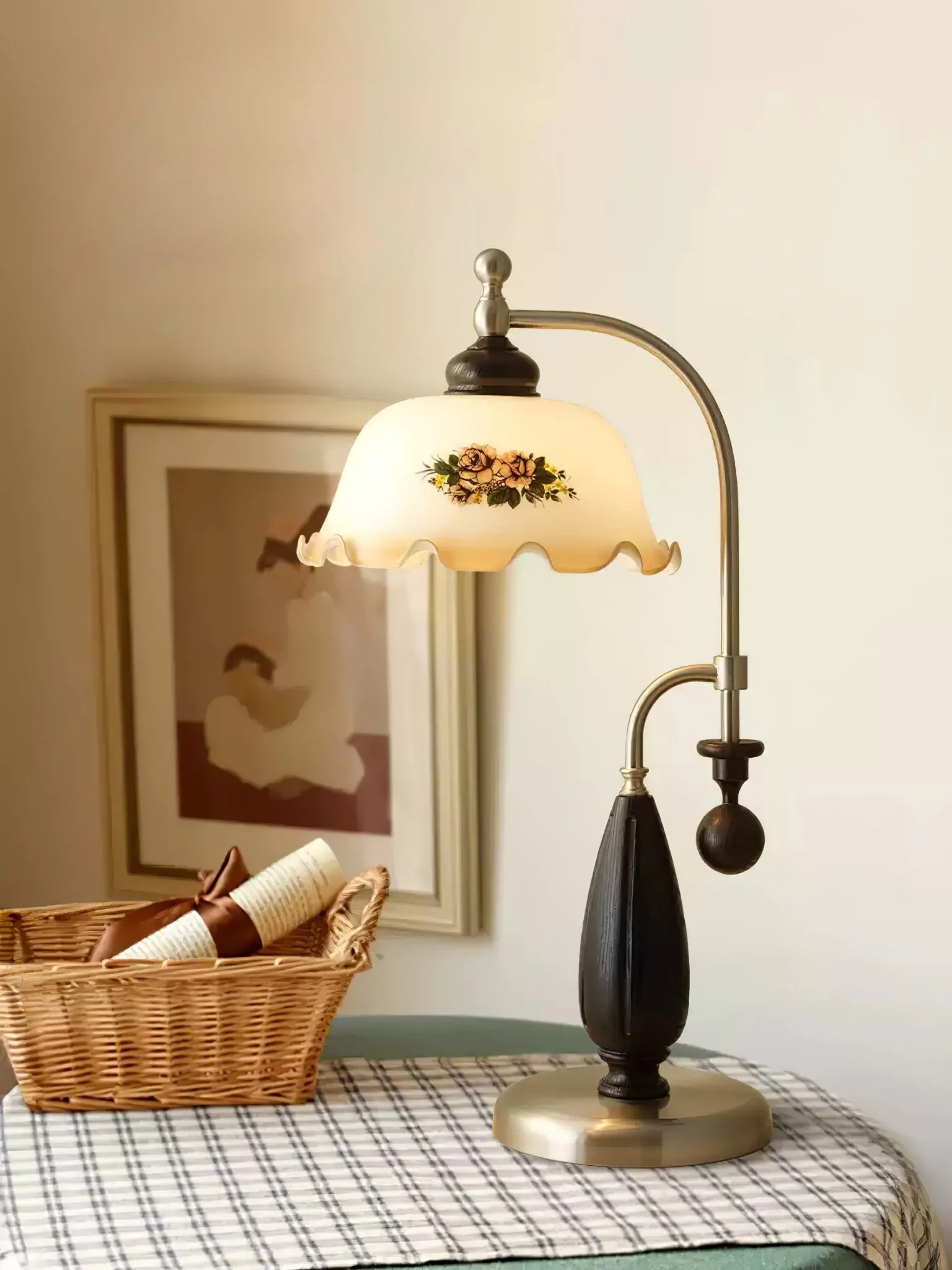 Heritage Bloom Table Lamp - Image 18