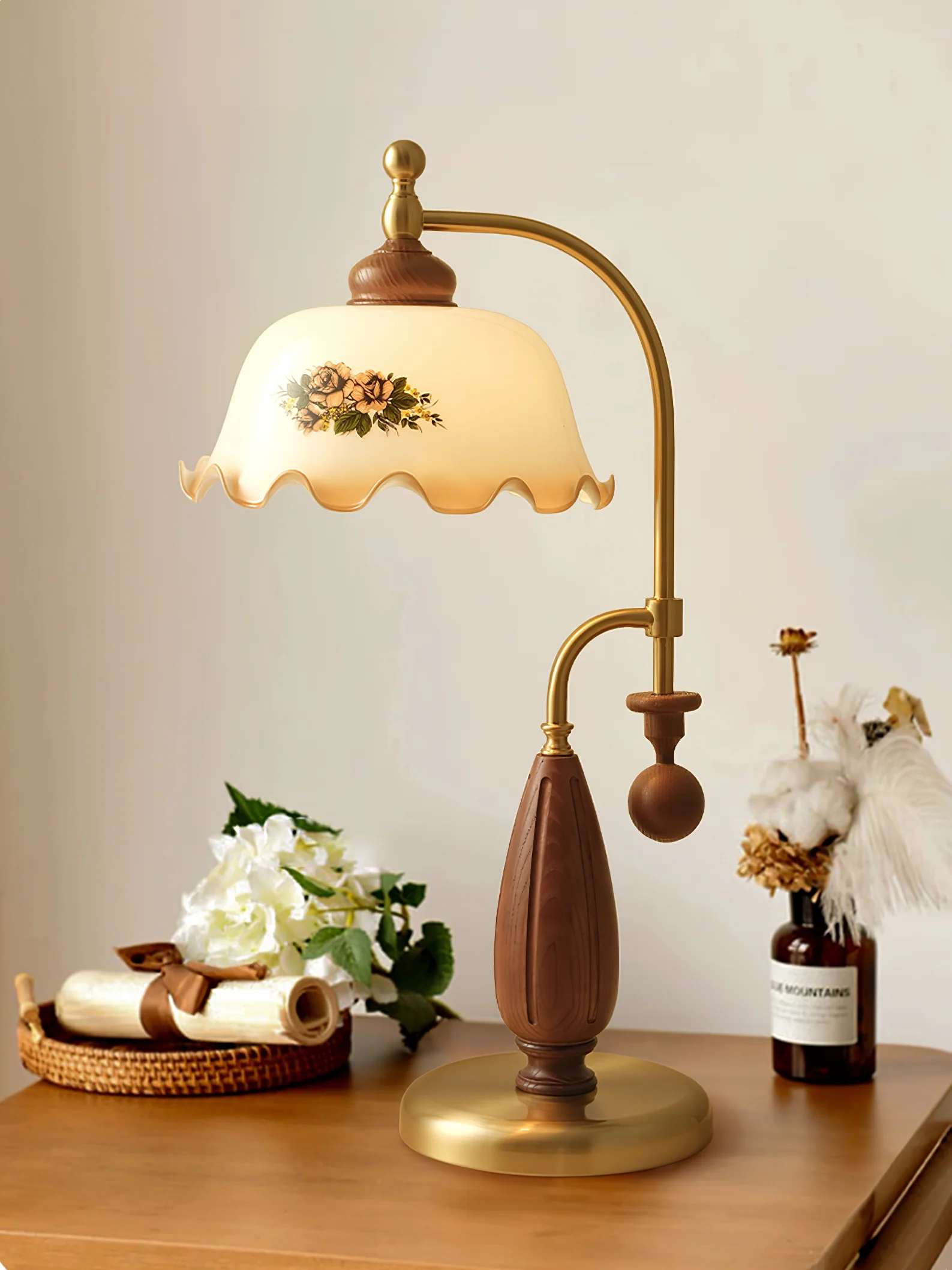 Heritage Bloom Table Lamp - Image 20
