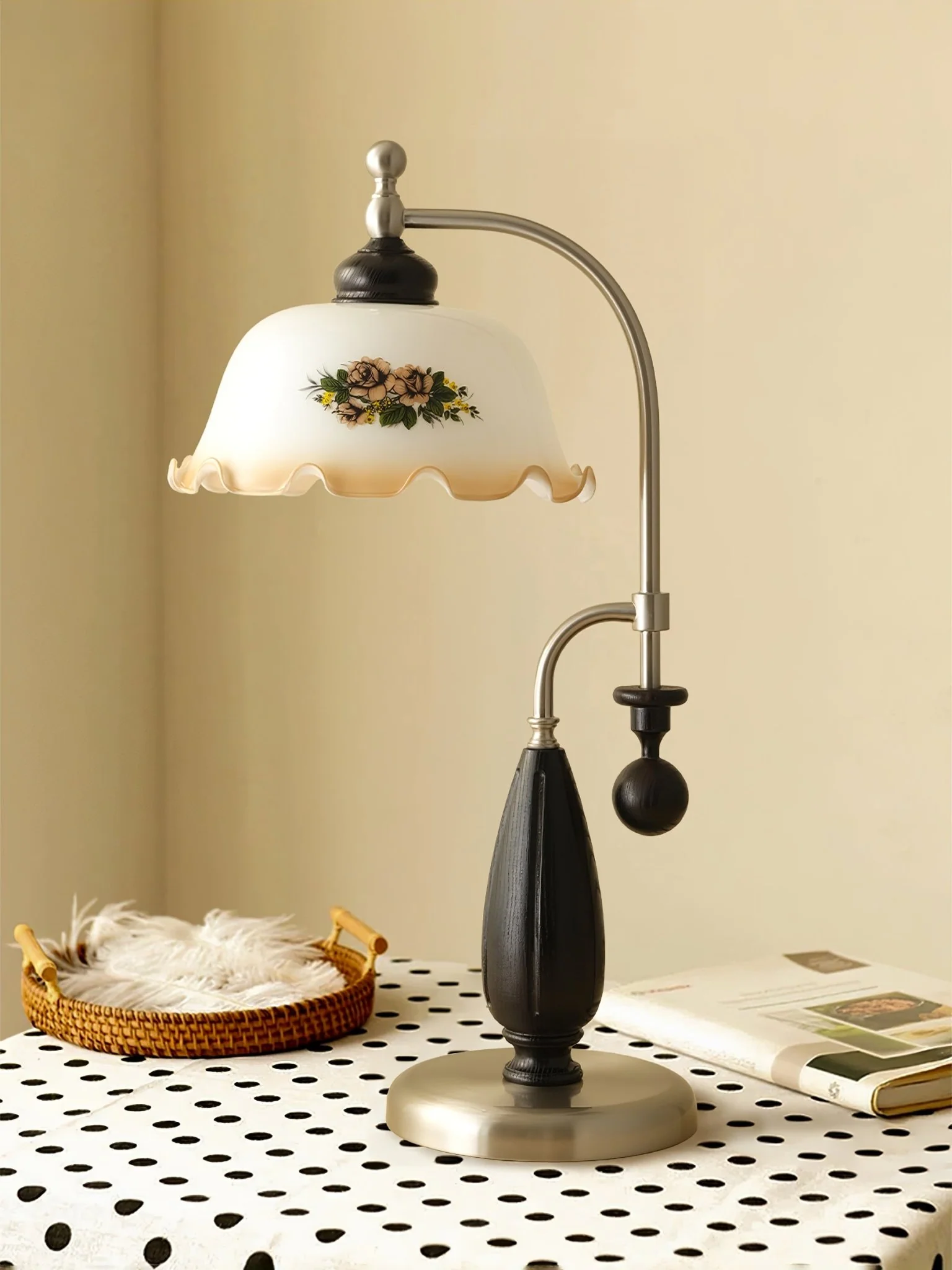 Heritage Bloom Table Lamp - Image 22