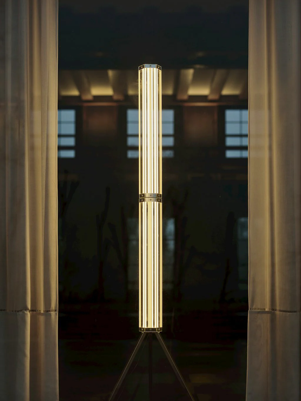 Hexagonal Glass Pendant Lamp - Image 5