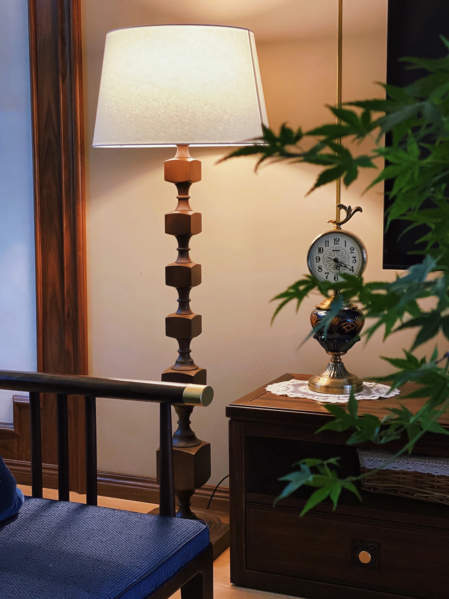 Hexas Floor Lamp - Image 23
