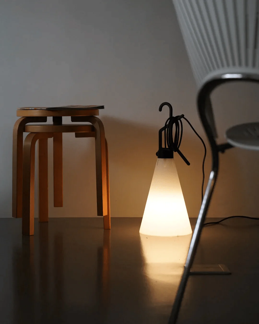 Hook Handle Cone Lamp - Image 6