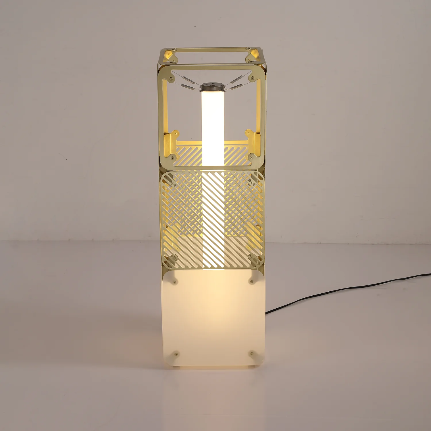 Hyperqube Floor Lamp - Image 10