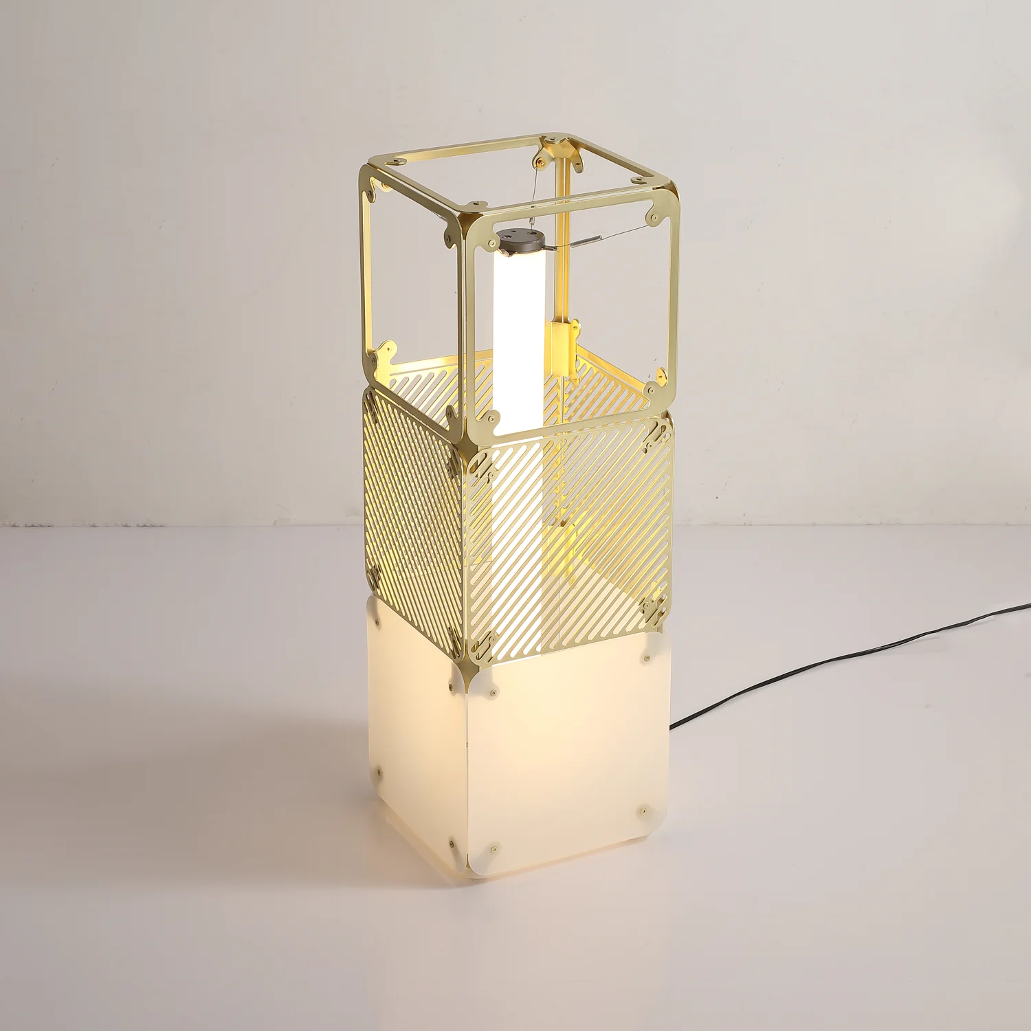 Hyperqube Floor Lamp - Image 2
