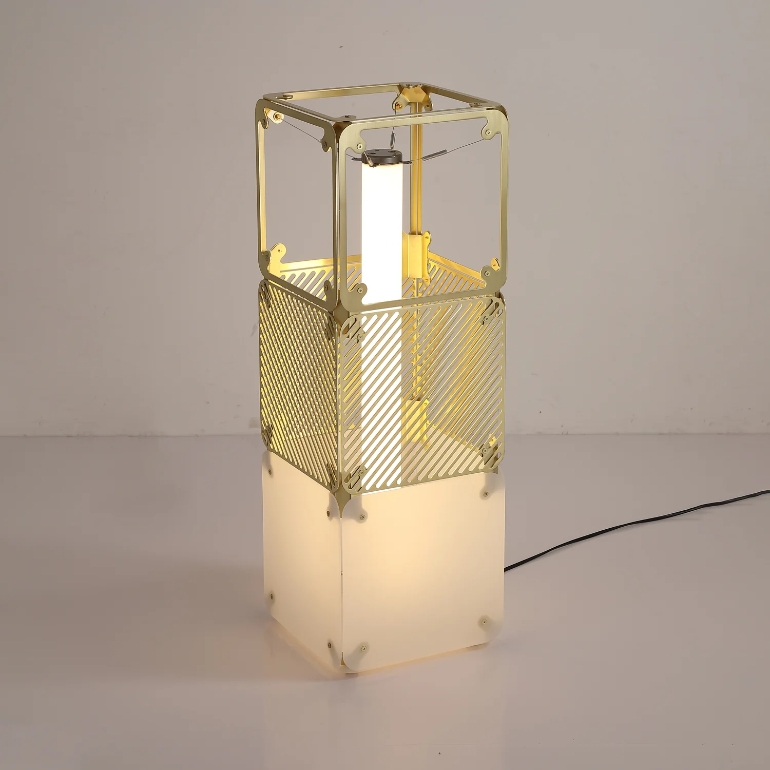 Hyperqube Floor Lamp - Image 7