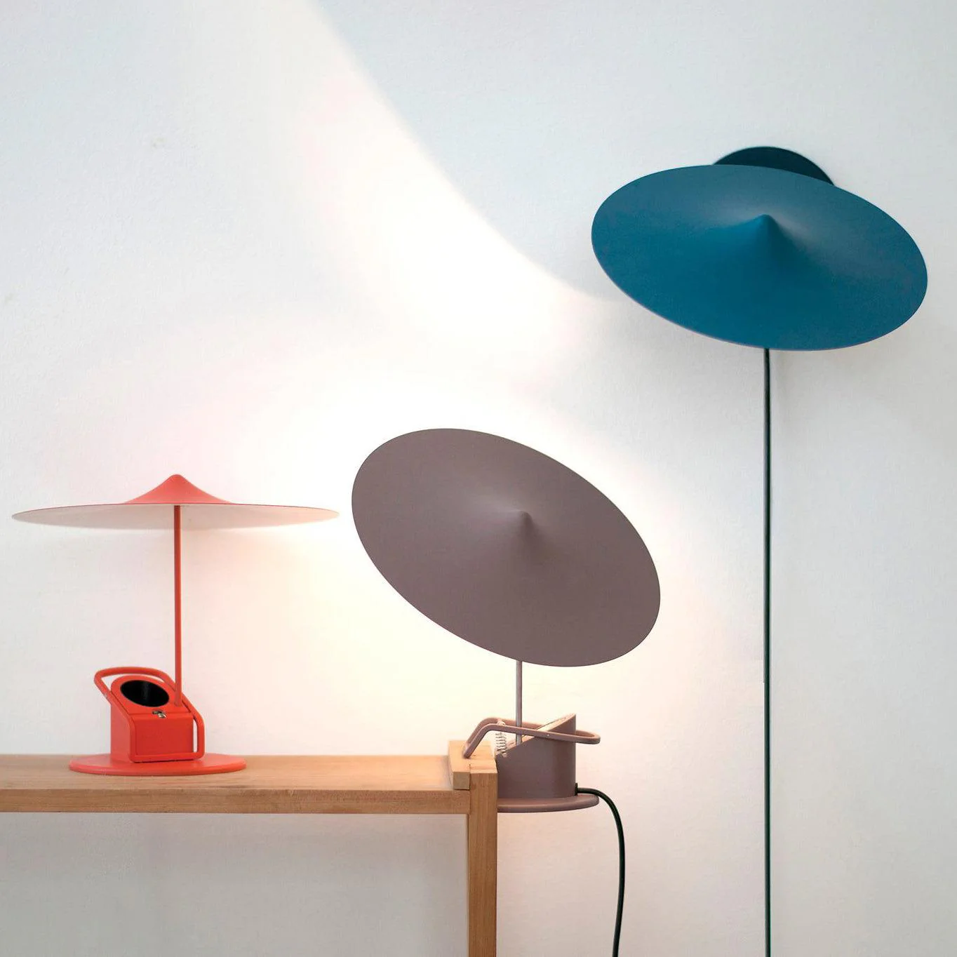 Ile Table Lamp - Image 12
