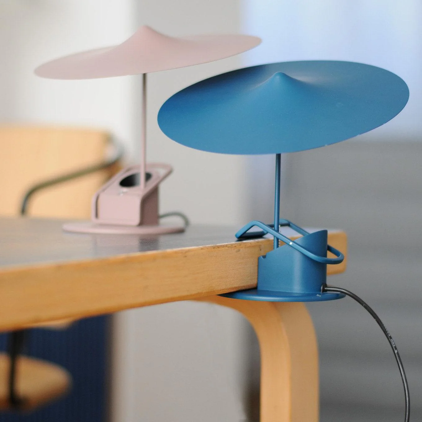 Ile Table Lamp - Image 2