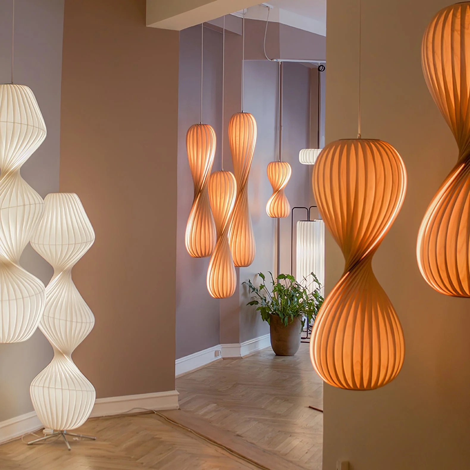 Isadora Pendant Lamp - Image 7