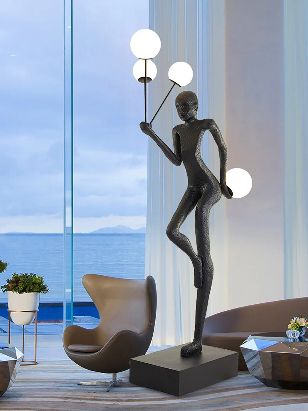 Juggling Sculptor Floor Lamp - Image 2