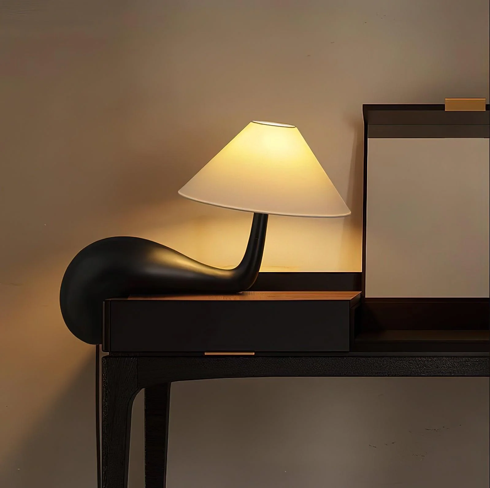 Kakuda Pine Desk Lamp - Image 4