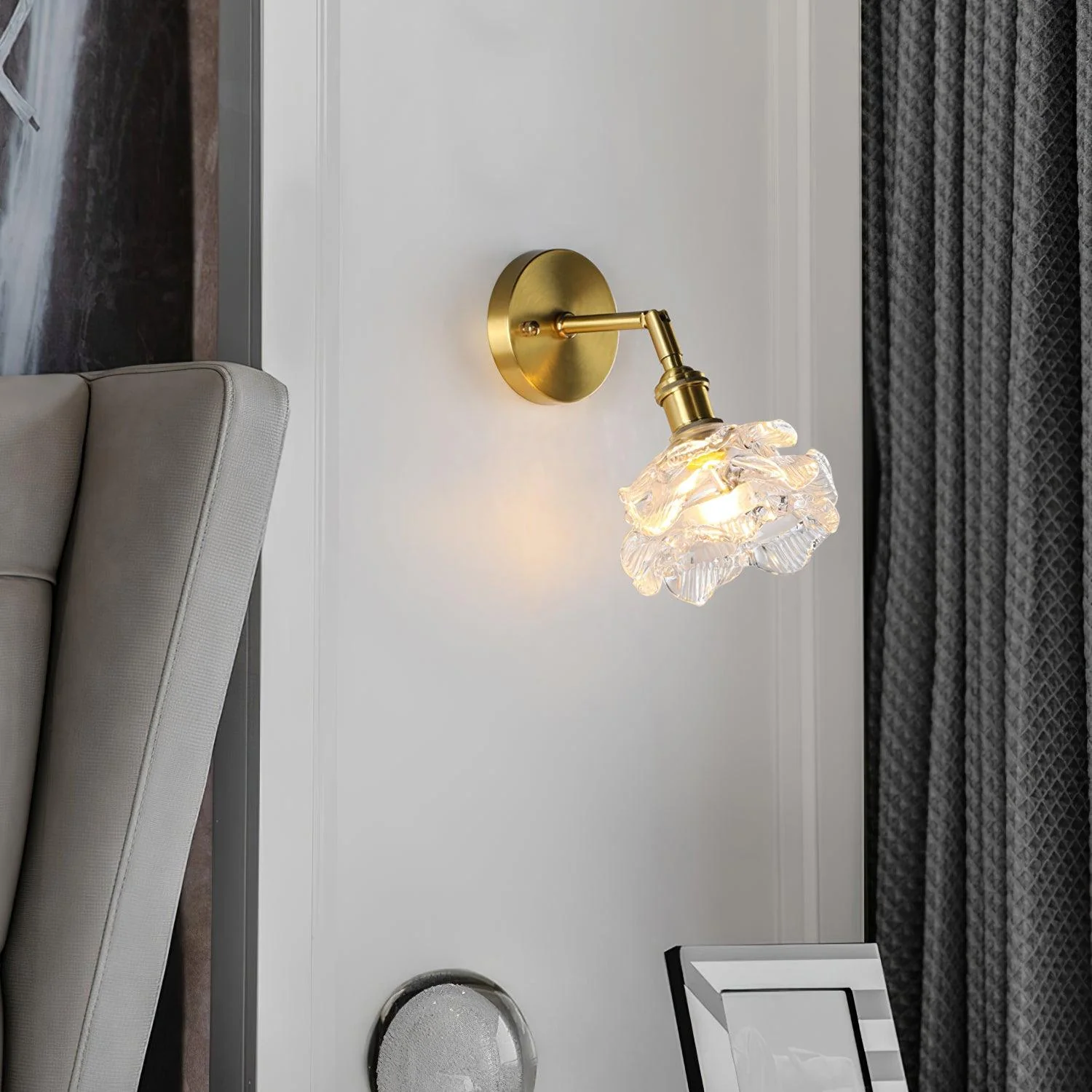 Kano Brass Wall Lamp - Image 4