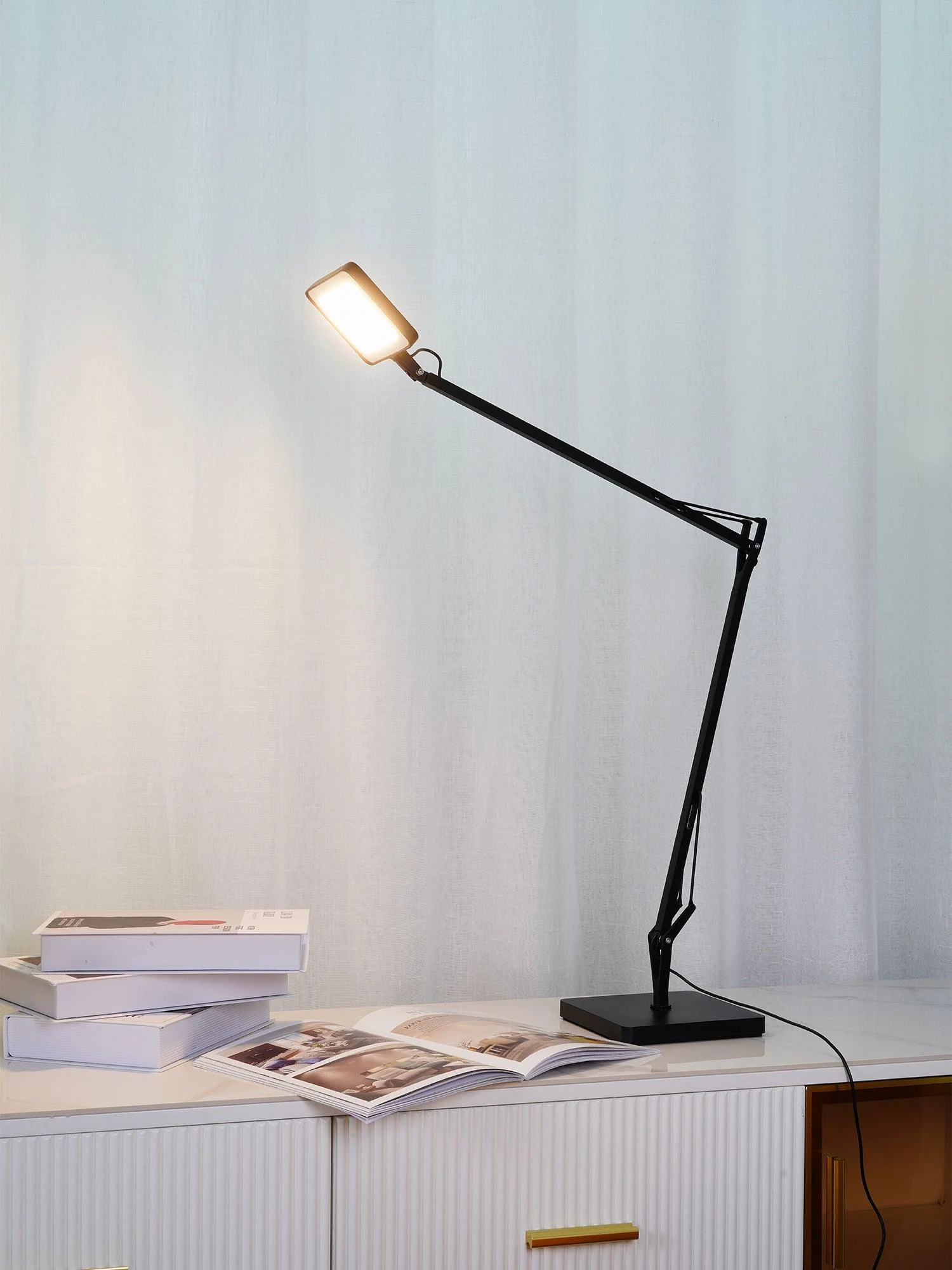 Edge Table Lamp - Image 8