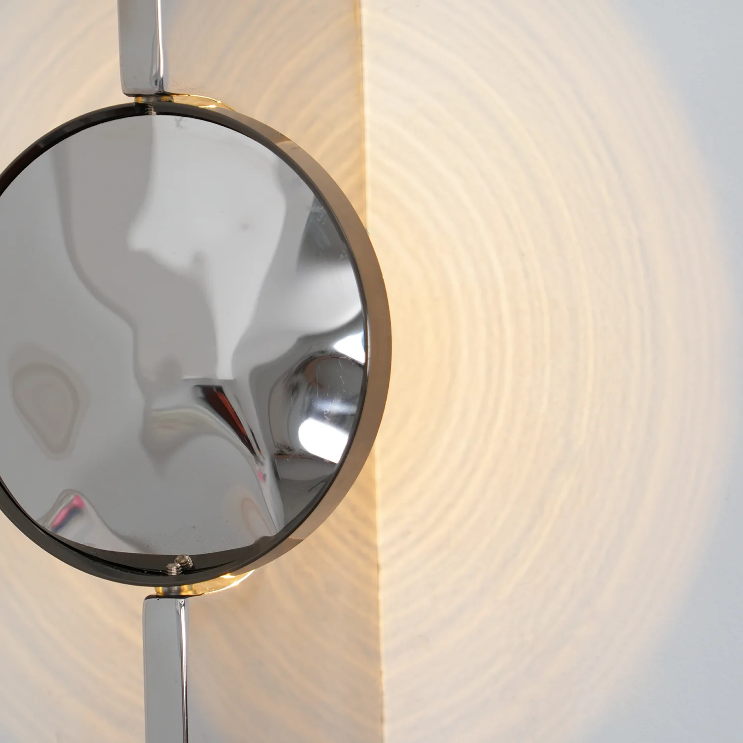 Kinetic Shadow Plug-in Wall Lamp - Image 10