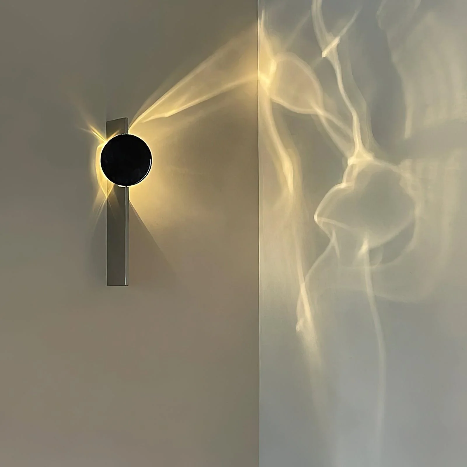 Kinetic Shadow Wall Lamp - Image 13