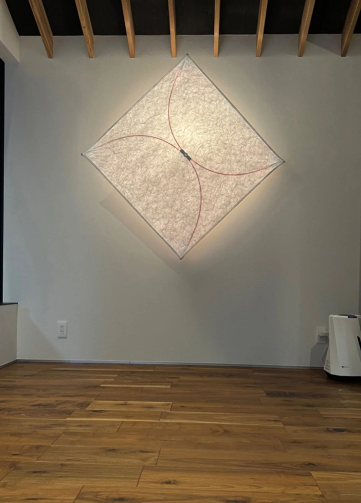 Kite Shaped Paper Wall Lamp - Image 9