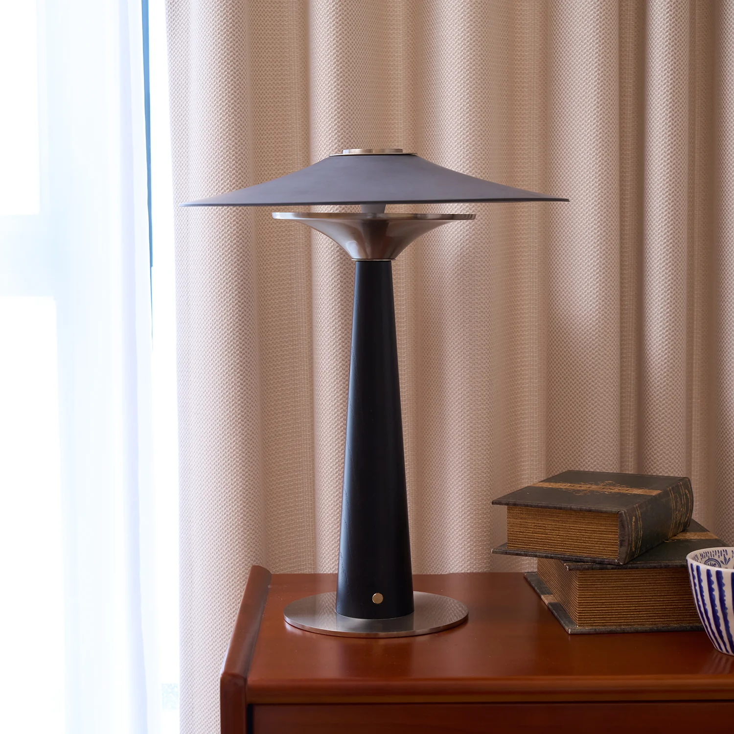Kizu Peak Table Lamp - Image 21