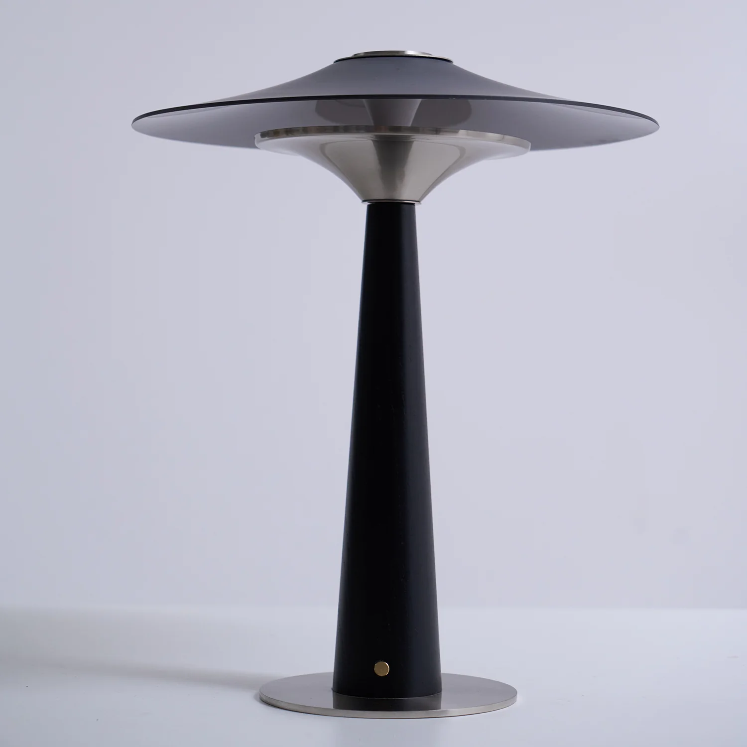 Kizu Peak Table Lamp - Image 32