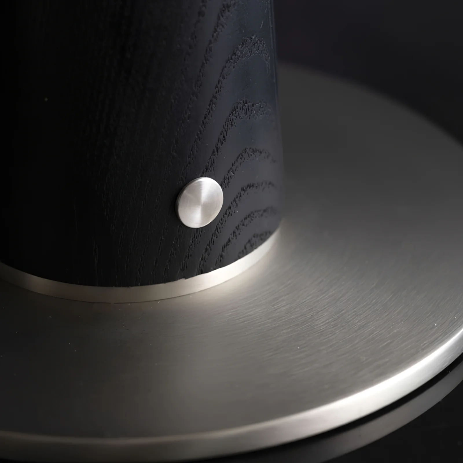 Kizu Peak Table Lamp - Image 8