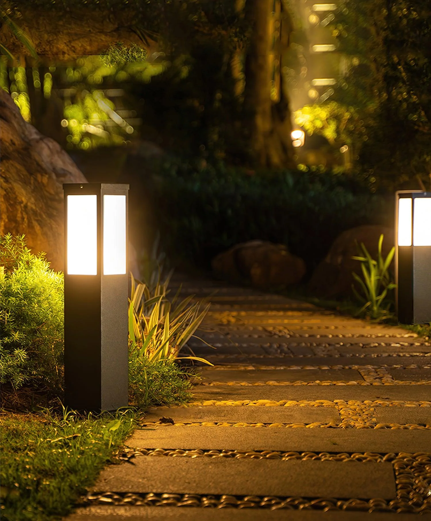 Kuzco Bollard Outdoor Light - Image 7