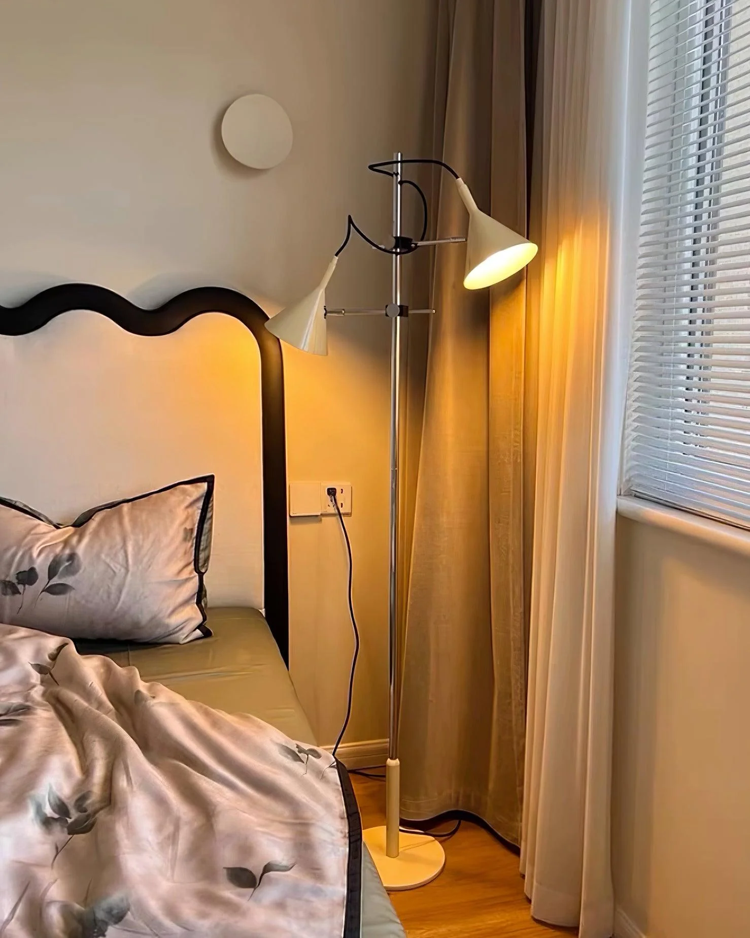 Laiton Floor Lamp - Image 10