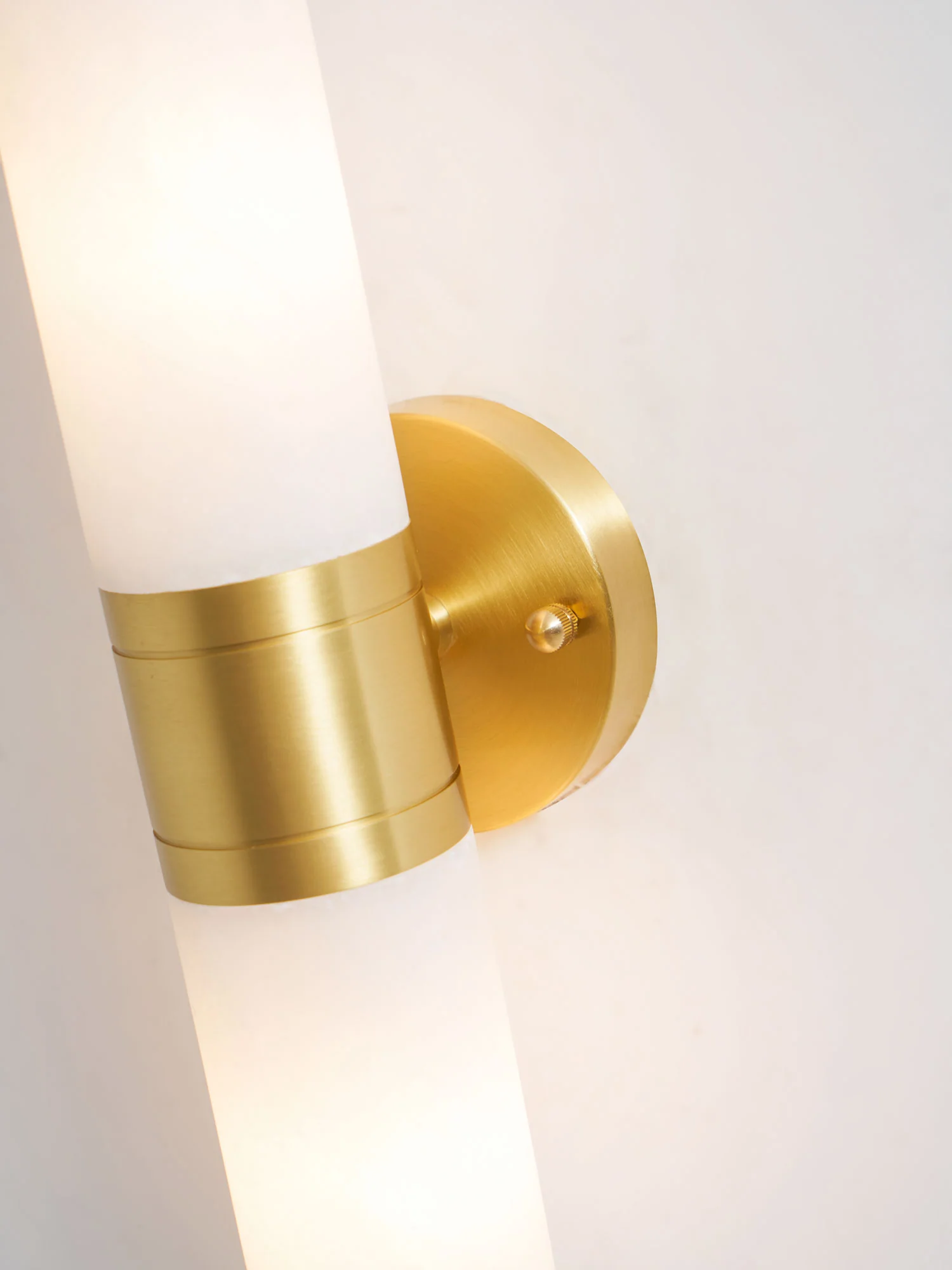 Lampatron Alabaster Wall Lamp - Image 45
