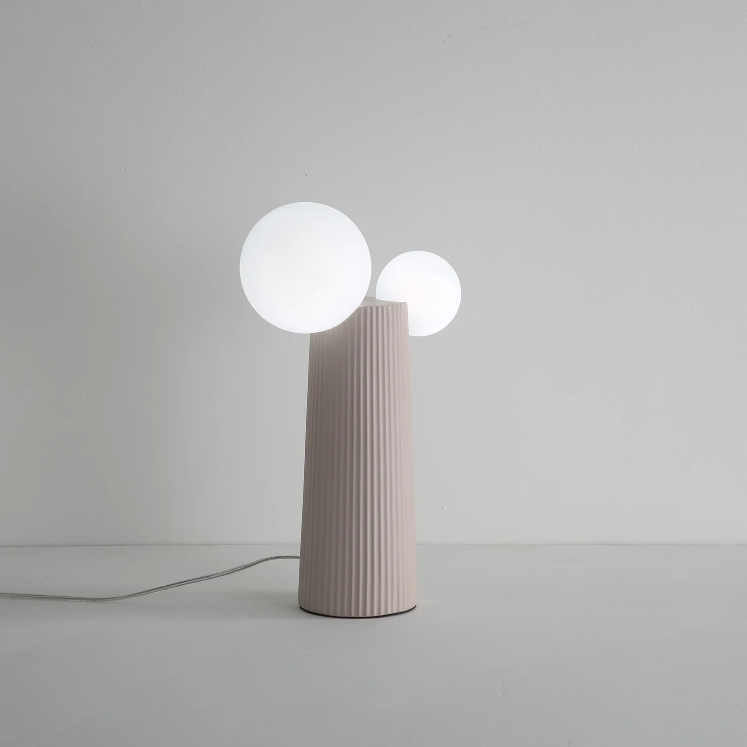 Land Table Lamp - Image 25