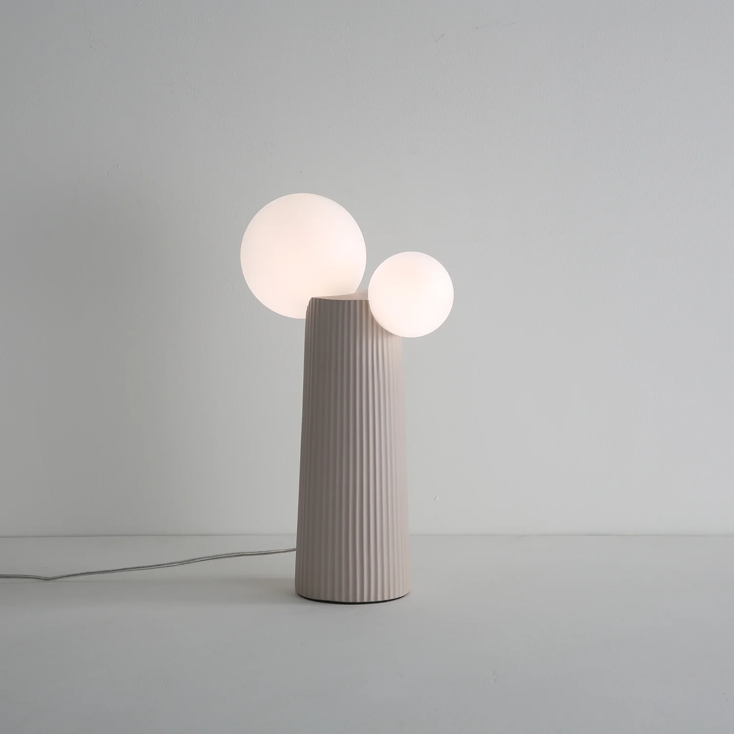 Land Table Lamp - Image 29