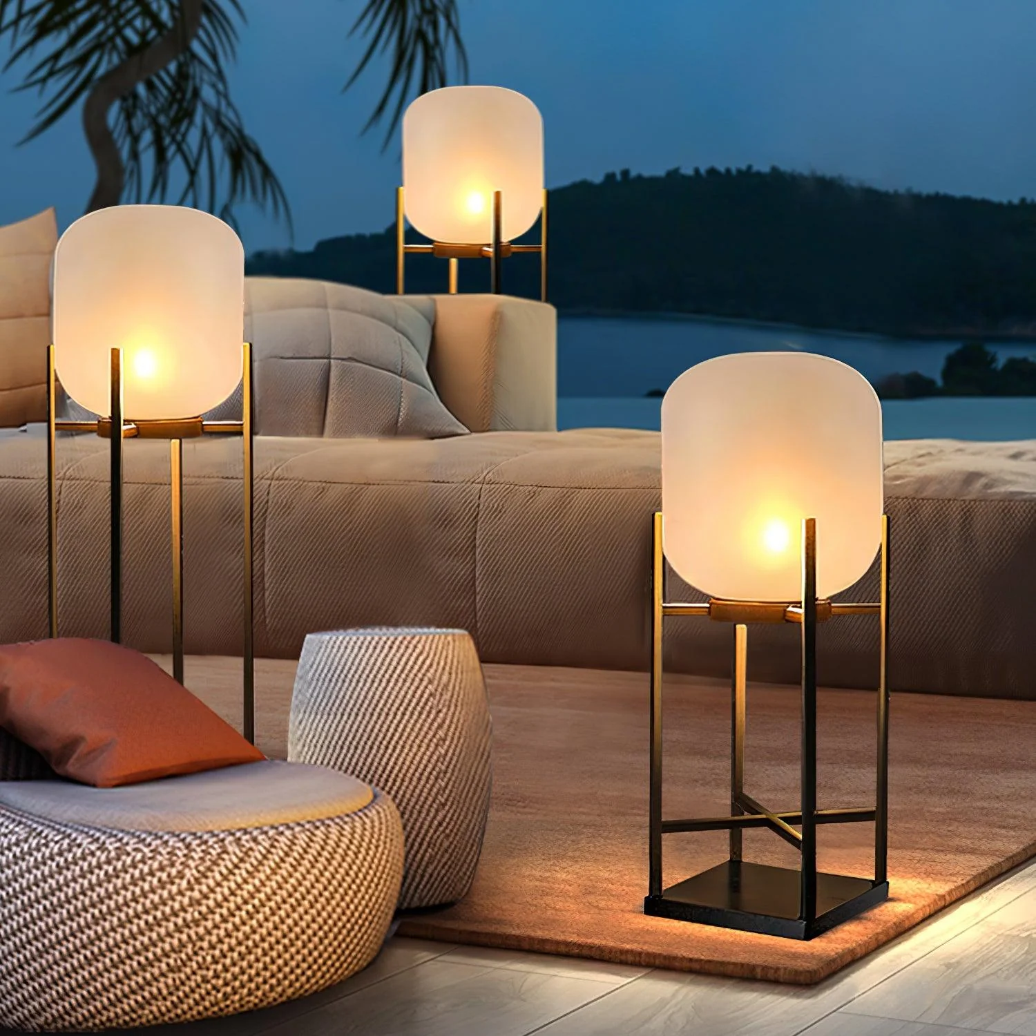 Lantern Outdoor Solar Floor Lamp - Image 2