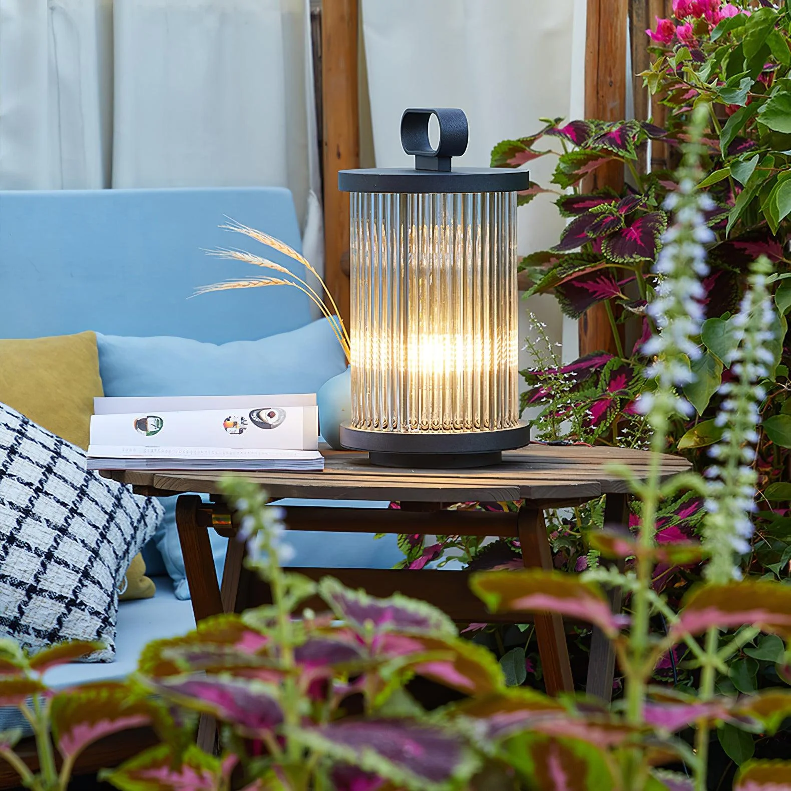 Lantern Garden Solar Outdoor Light - Image 10
