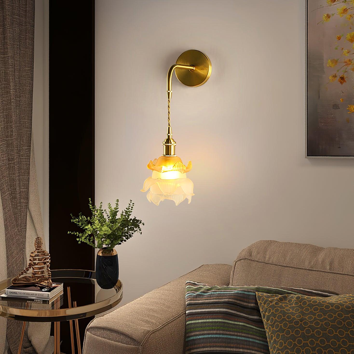 Laura Brass Wall Lamp - Image 5