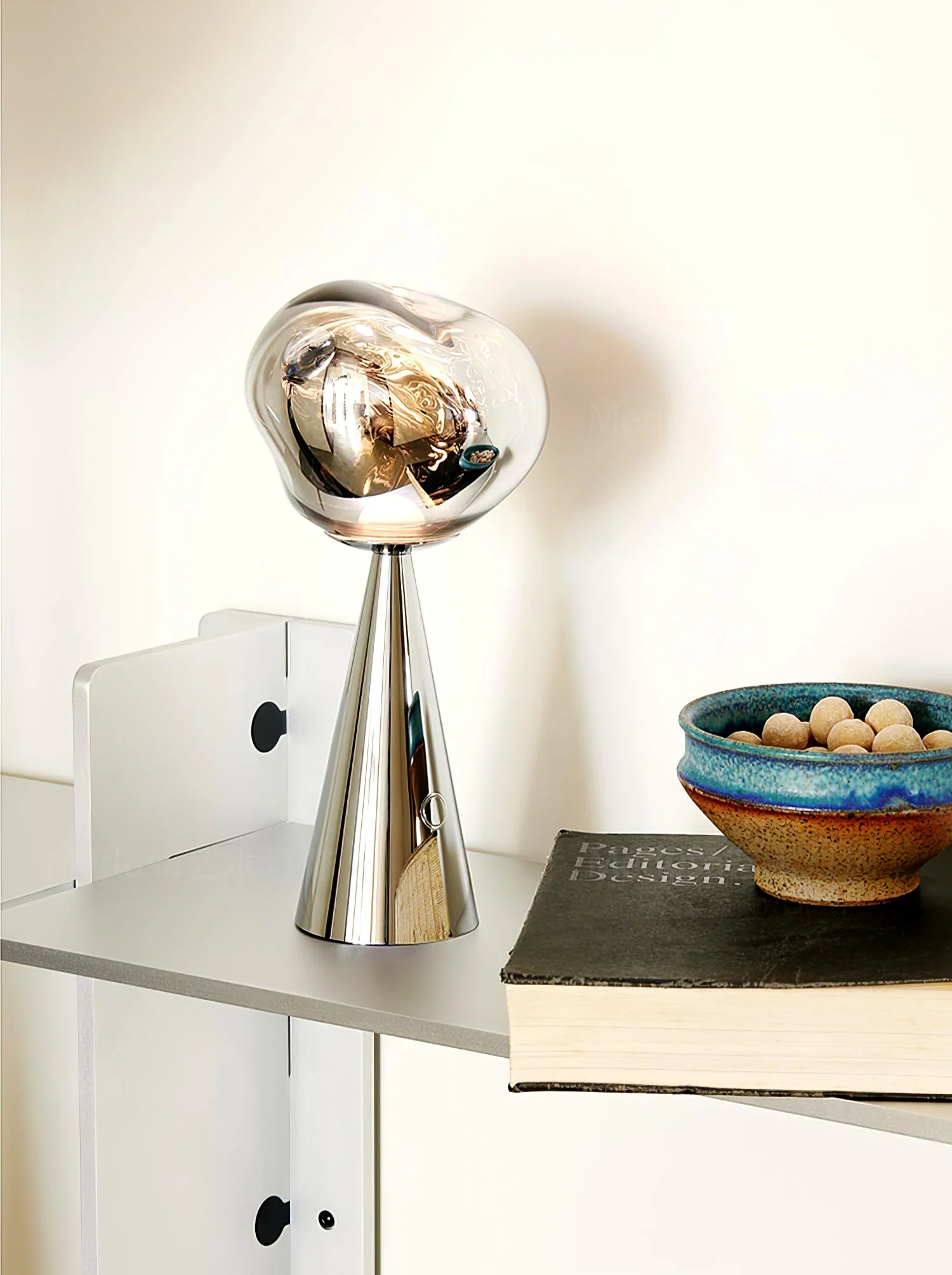 Lava Rechargeable Table Lamp - Image 4