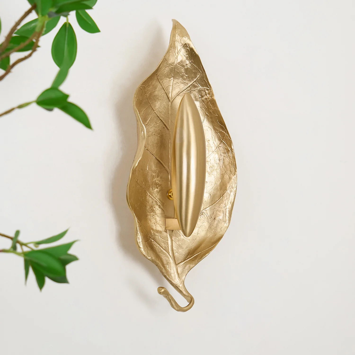 Leaf Brass Wall Lamp - Image 37