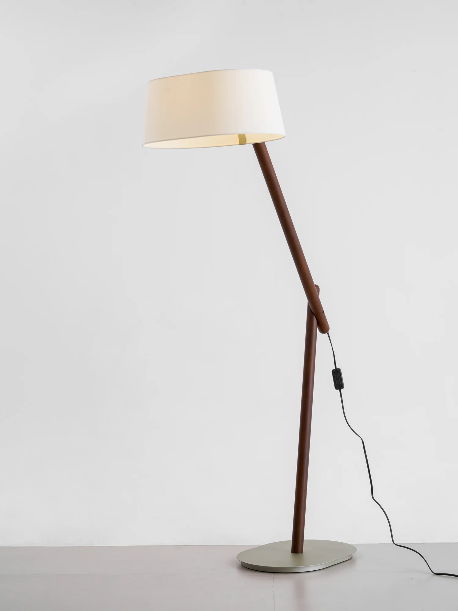 Lean Pivot Floor Lamp - Image 47