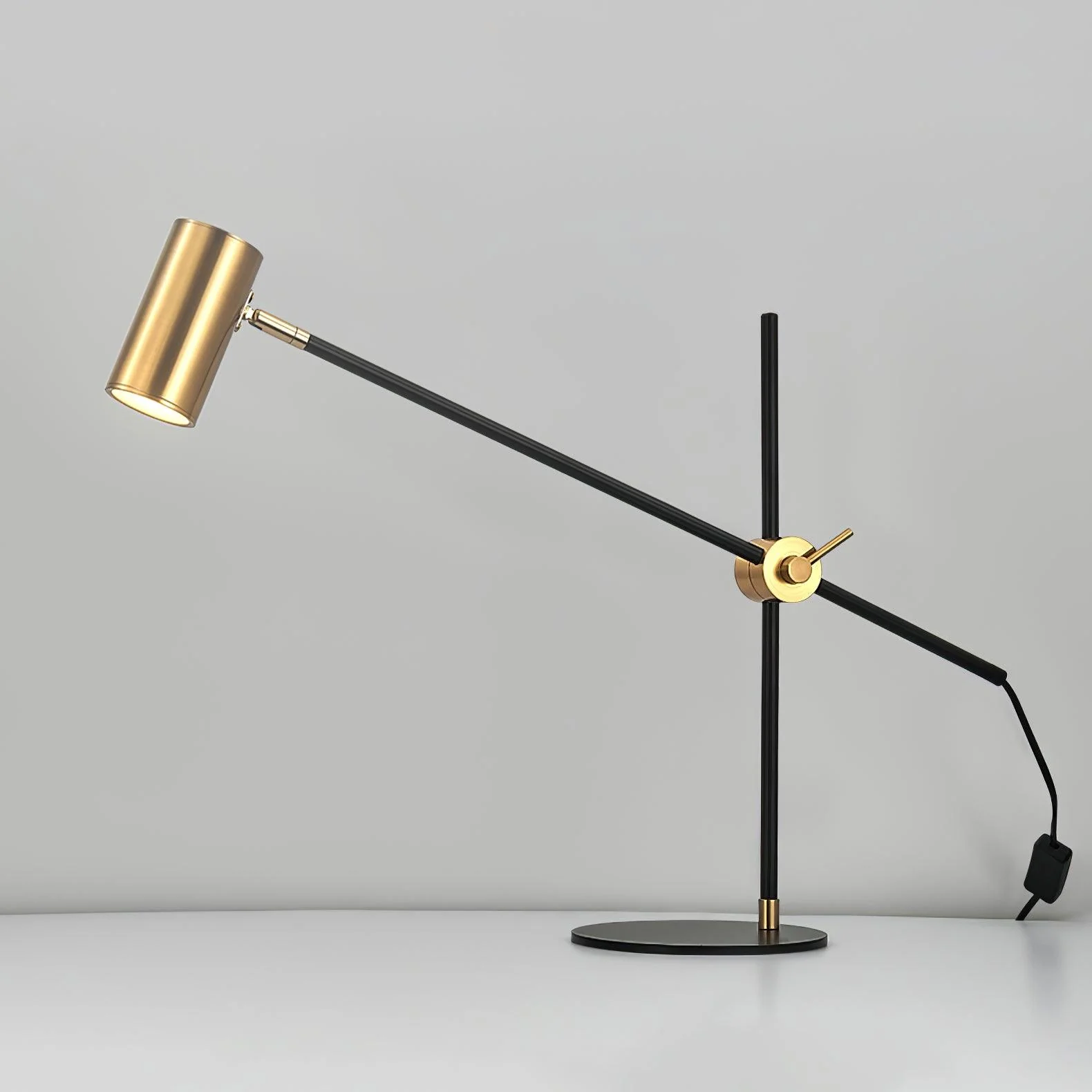 Lektor Table Lamp - Image 4