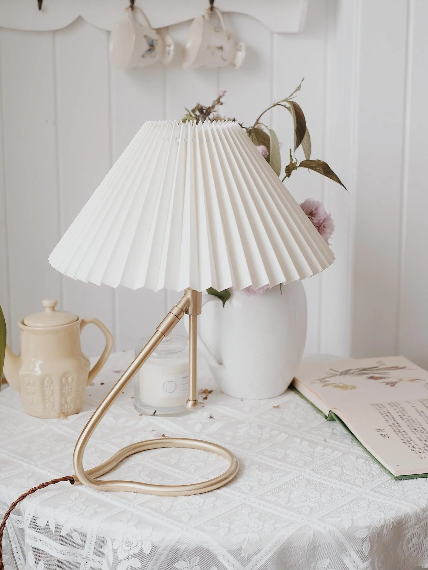 Levitate Pleated Table Lamp - Image 13