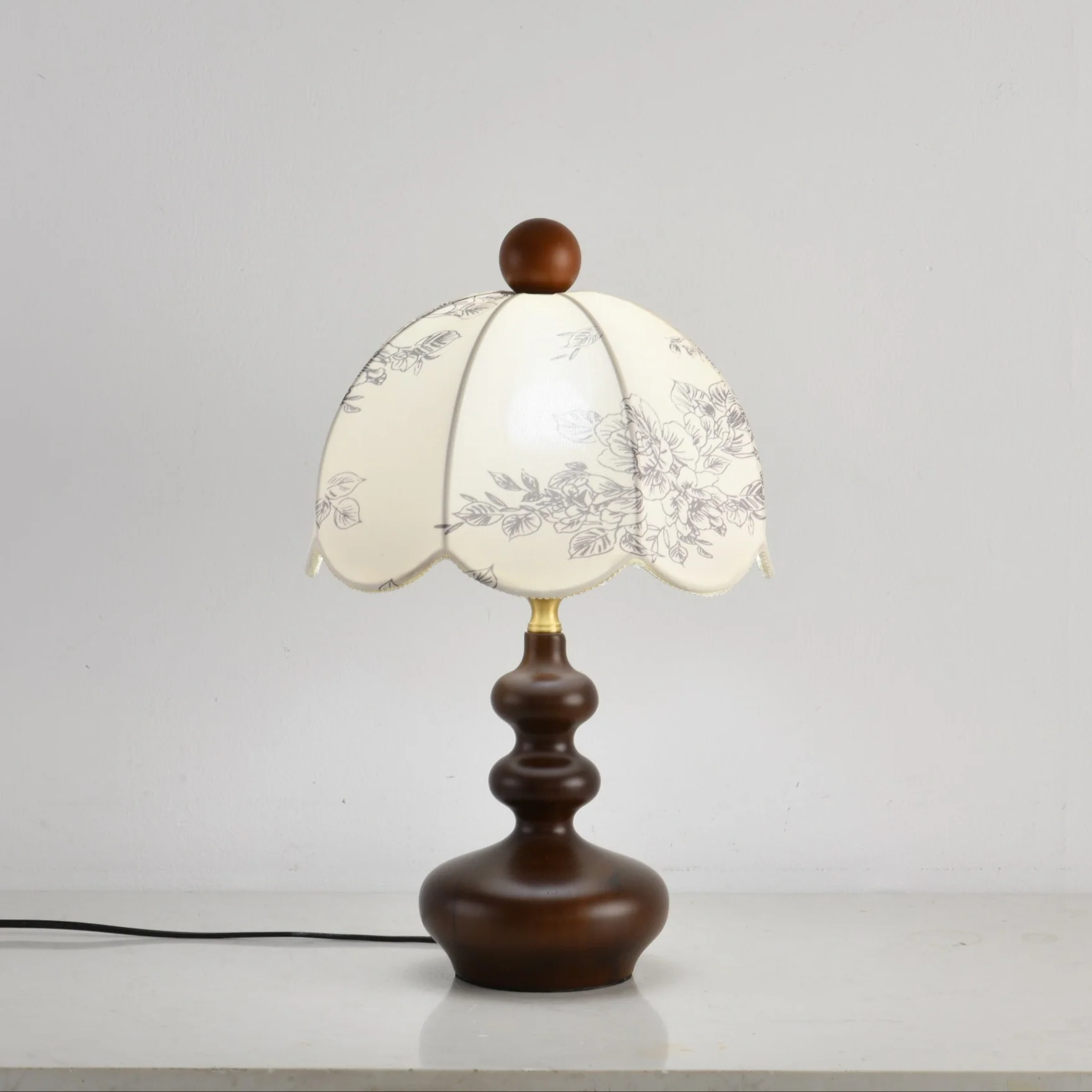 Lilybelle Blossom Table Lamp - Image 12