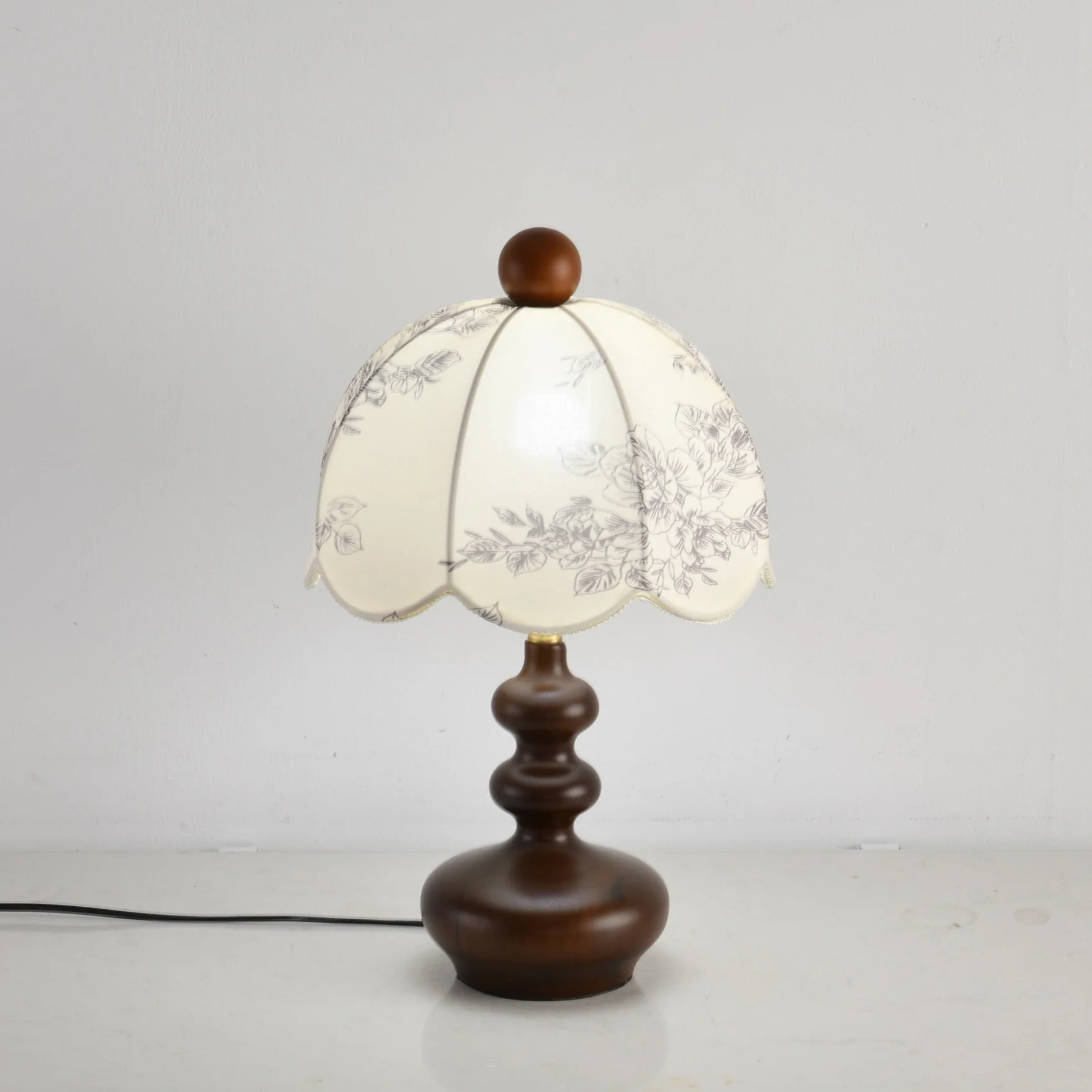 Lilybelle Blossom Table Lamp - Image 15