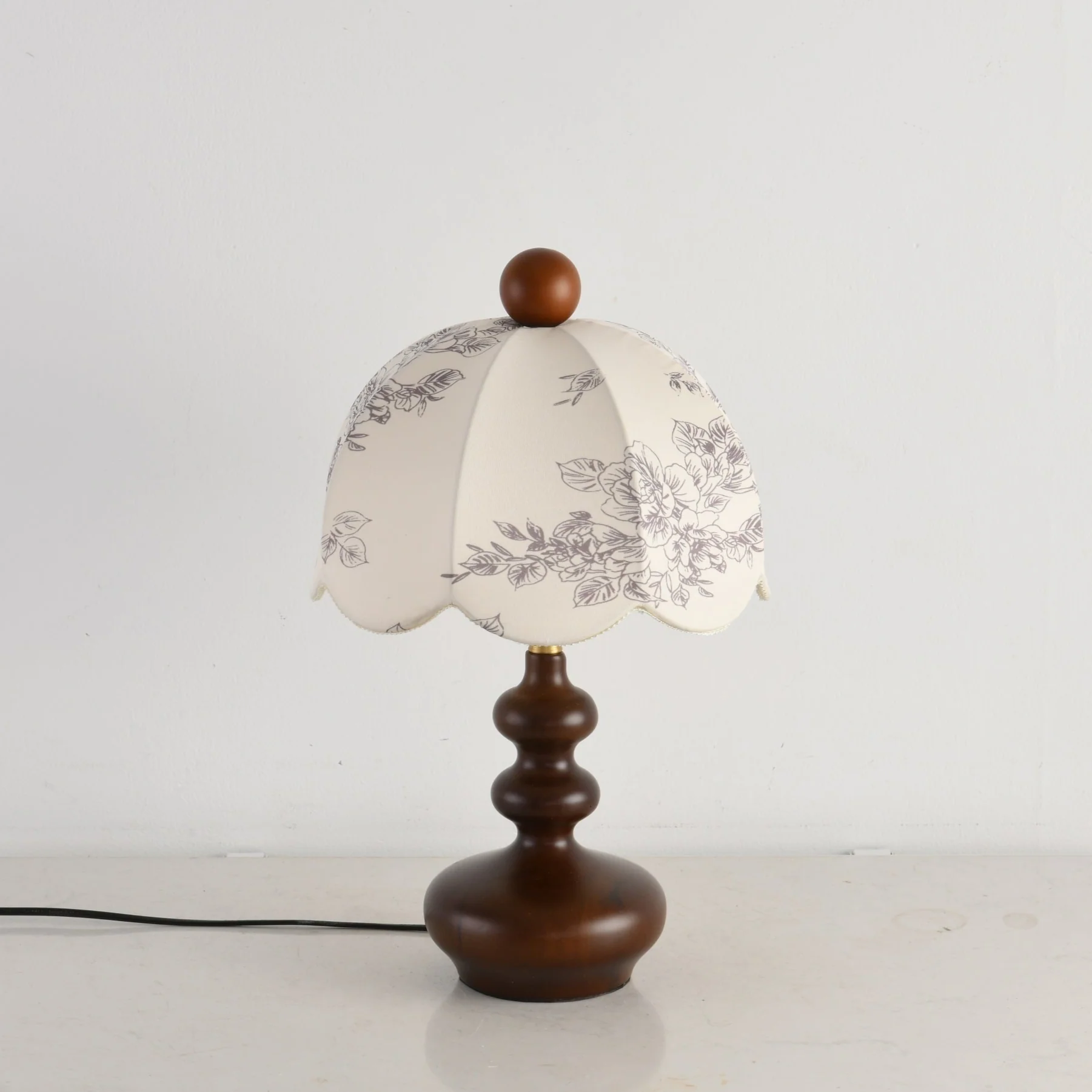 Lilybelle Blossom Table Lamp - Image 17