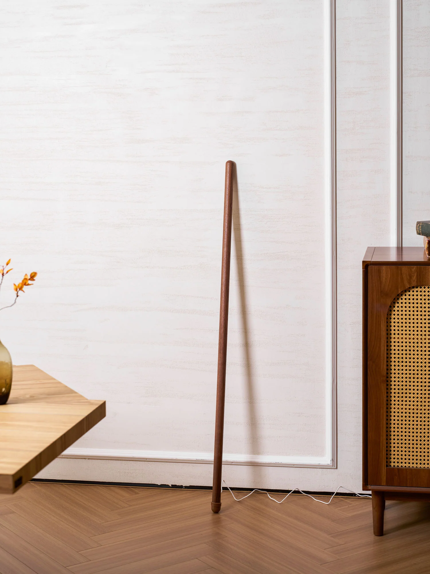 Line Assist Ambience Floor Lamp - Image 23