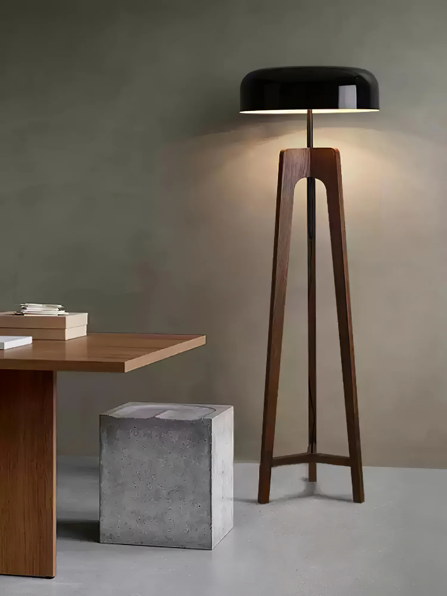 Linea Floor Lamp - Image 12