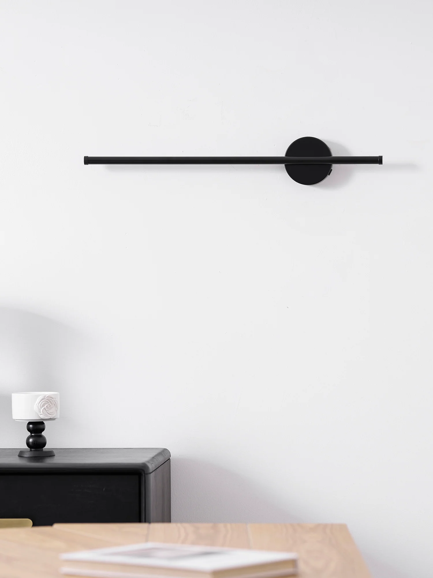 Linearo Rechargeable Wall Lamp - Image 15