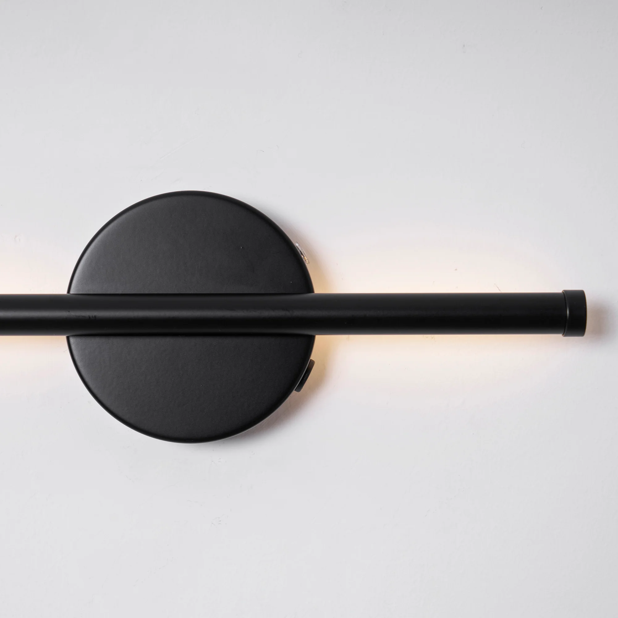 Linearo Rechargeable Wall Lamp - Image 30