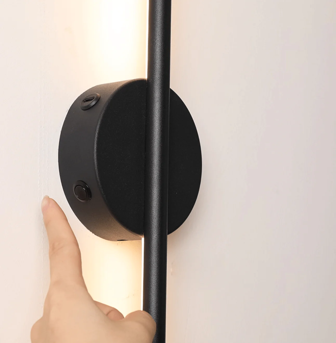 Linearo Rechargeable Wall Lamp - Image 5
