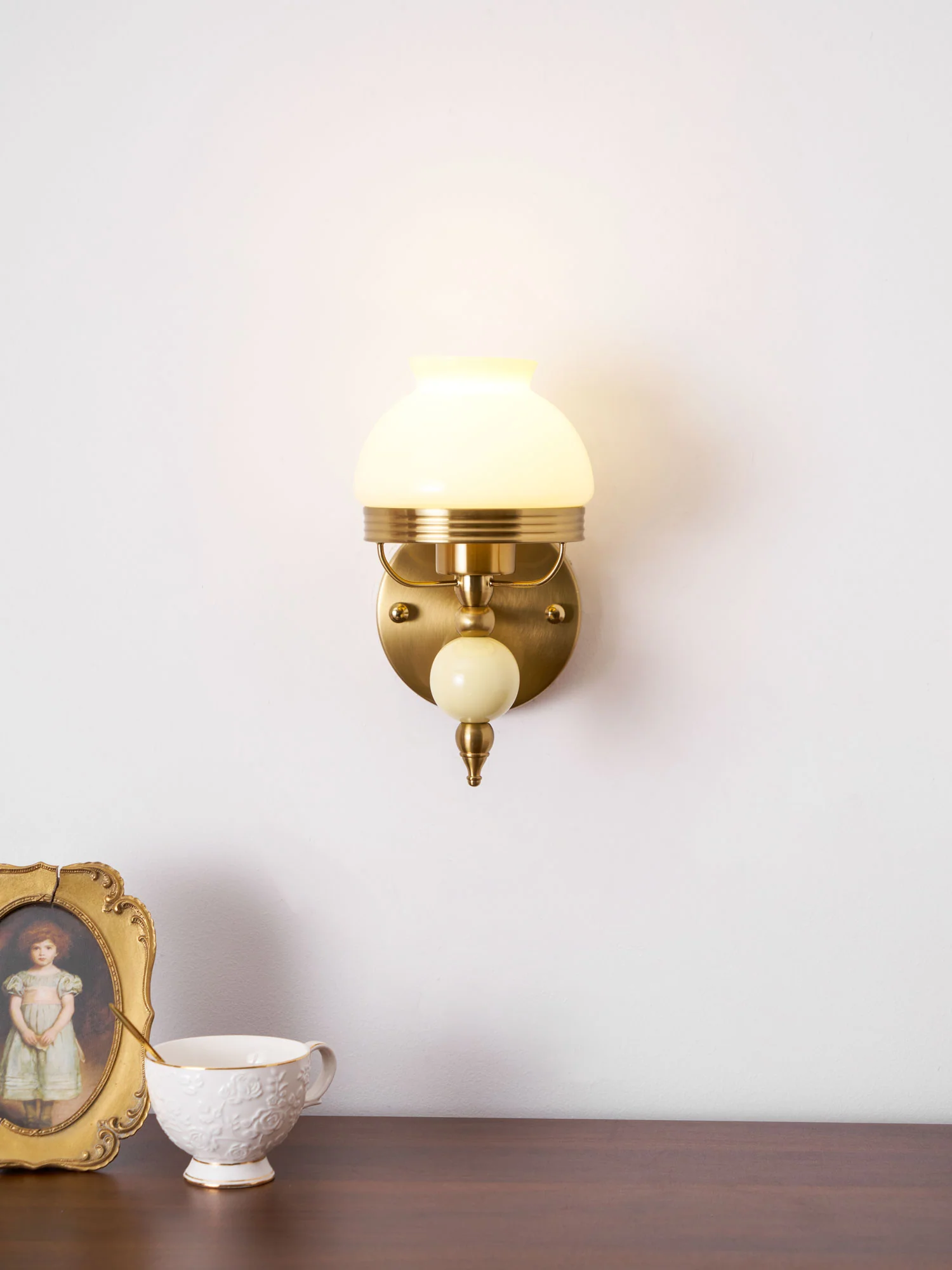 Loa Glass Wall Lamp - Image 12