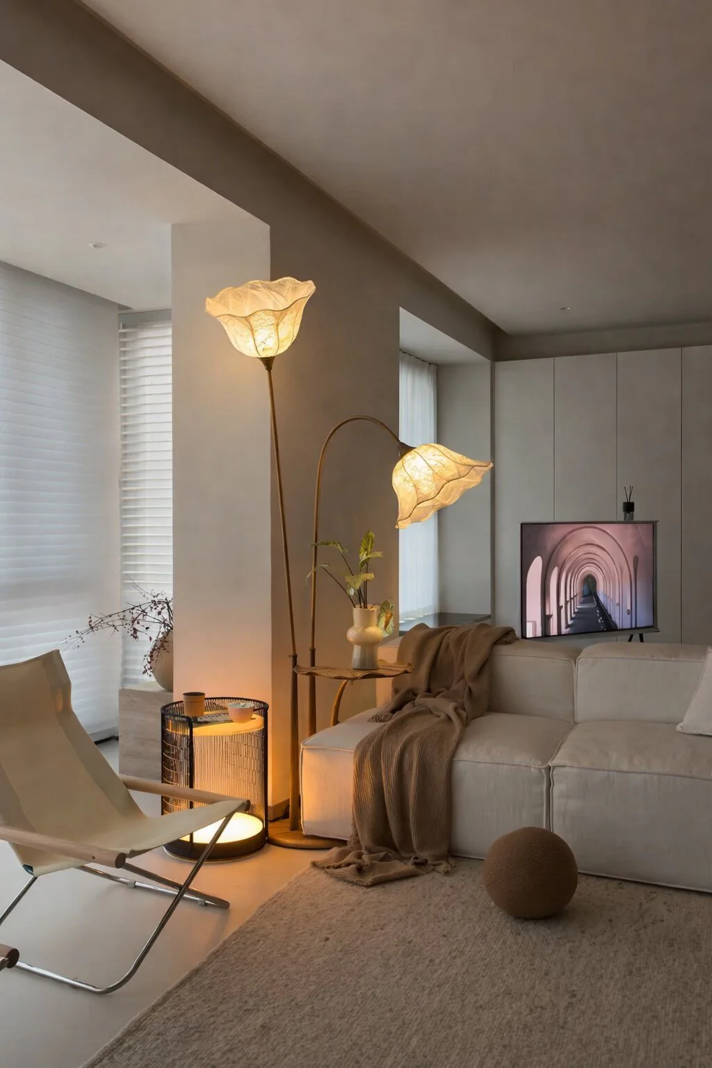 Lotus Bloom Floor Lamp - Image 9