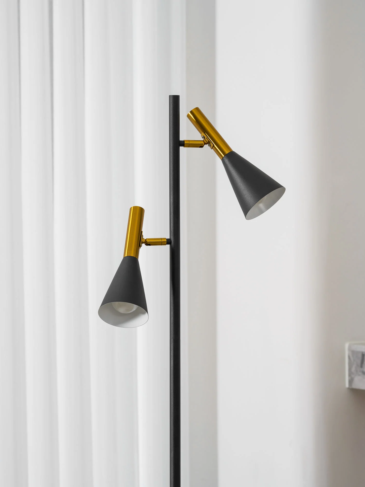 Lron Mouth Floor Lamp - Image 36
