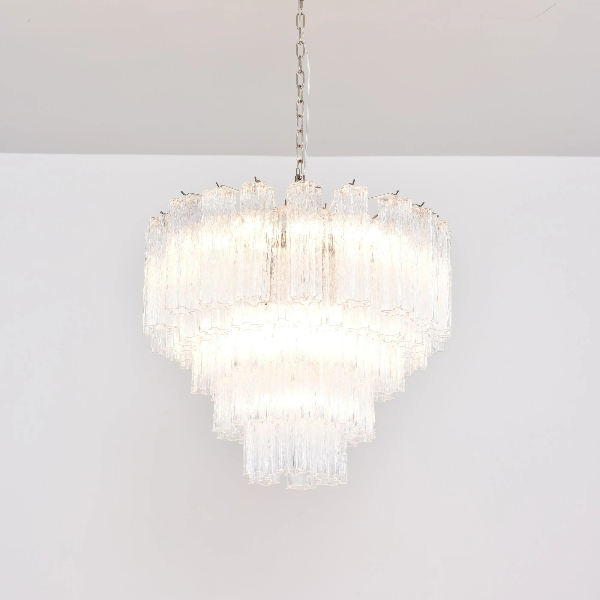 Lucente Murano Chandelier - Image 11