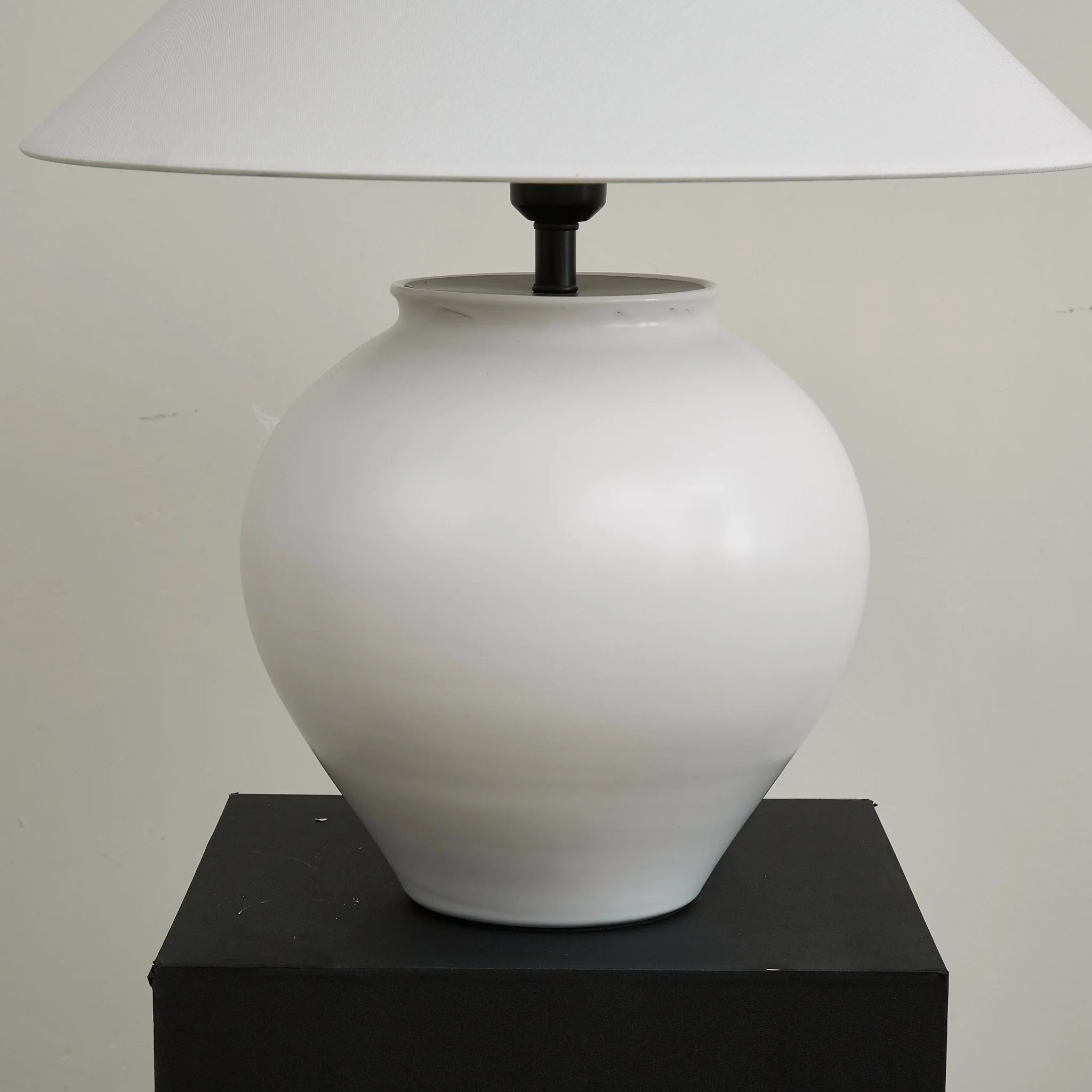 Luma Ceramic Table Lamp - Image 13